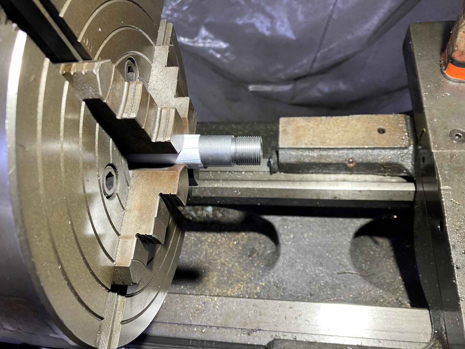 Cutting 24 TPI threads on a barrel muzzle in the lathe